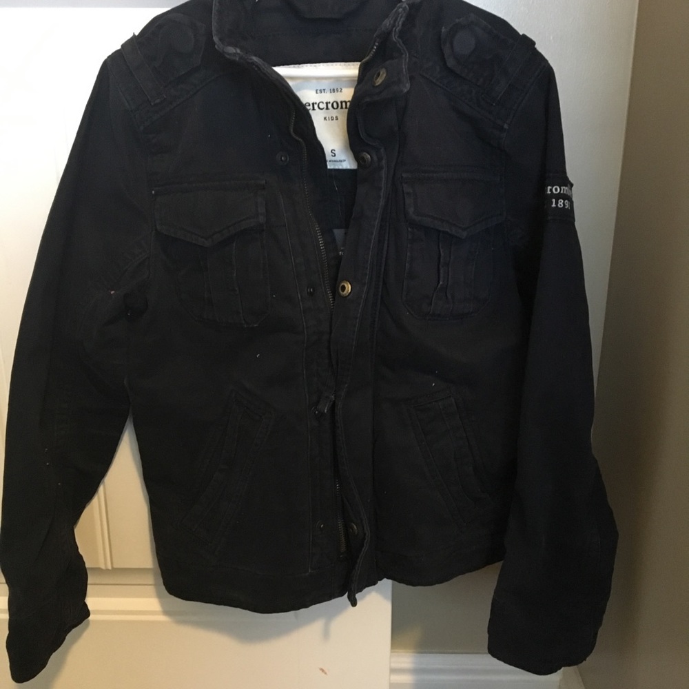Abercrombie boys jacket in navy. Brand new